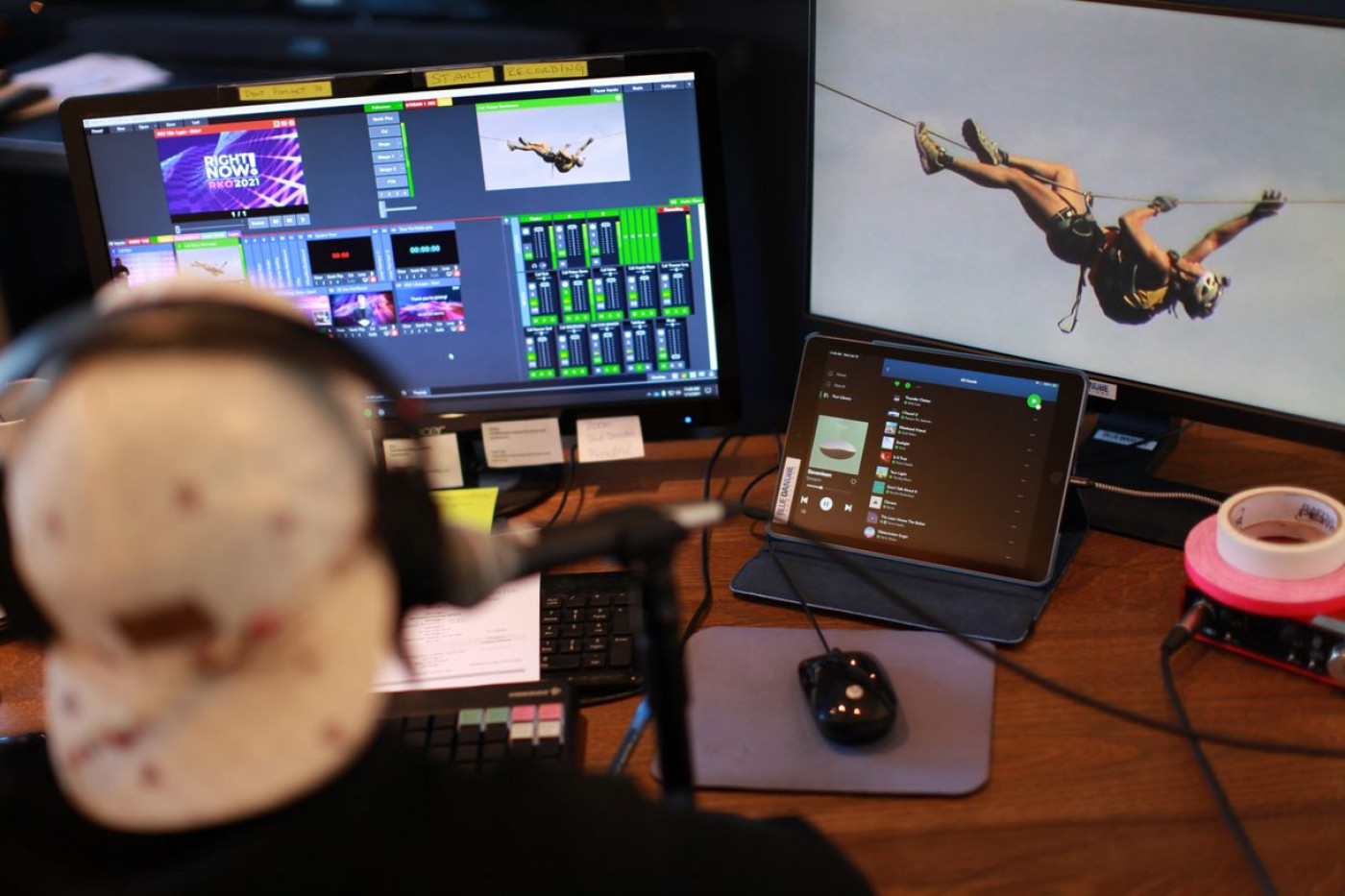 2a1aeda1-8ba0-4dd1-aafc-f2003f191dc3